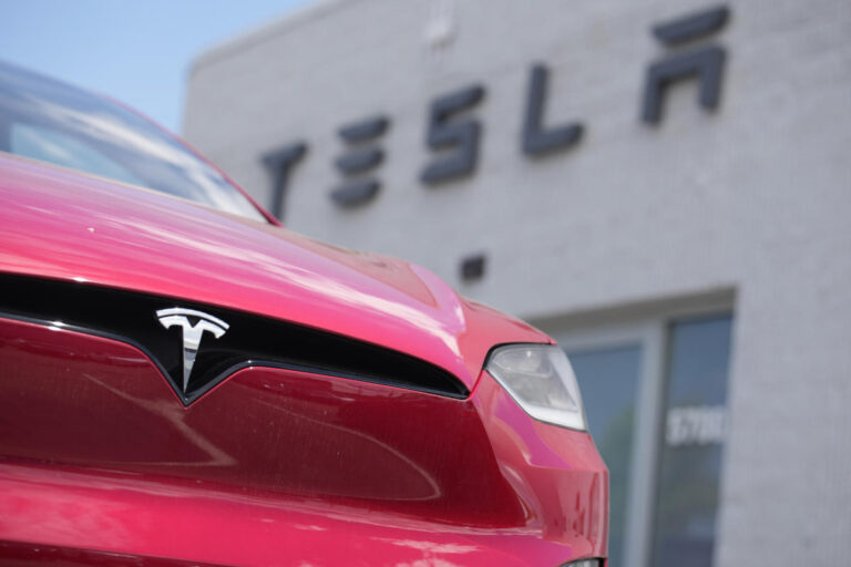 Tesla’s FSD is under federal investigation after four reduced-visibility crashes