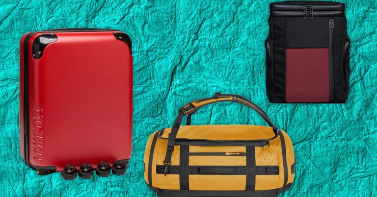 How to Fly With a Personal ItemâPlus Our 3 Favorite Small Bags (2024)