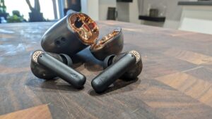 I listened to wireless earbuds with xMEMs drivers, and they’ve set a new bar for me