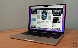 Apple’s M2 MacBook Air drops to a new low of $700