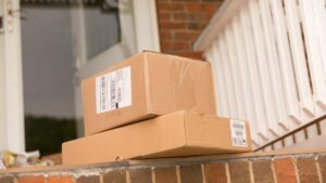 Can I Buy Unclaimed Mail Packages? It’s Easy and Legal, Here’s How