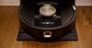 The best Black Friday robot vacuum deals, according to our smart home reviewer