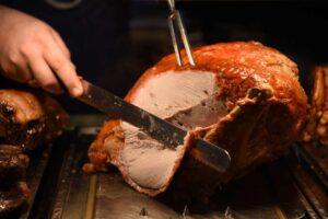 The Best Way to Make a Turkey, According to Professional Chefs