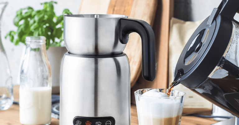 Win milk frother & hot chocolate maker from Gastroback!