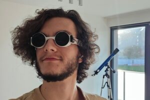 This Guy Built a Pair of AR Glasses From Scratch, and Soon You May Even Be Able to Make Your Own