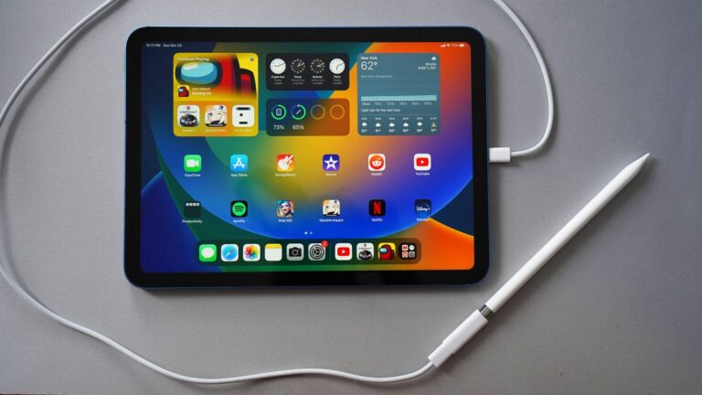 iPad 10th gen for $279 is a big price drop for Cyber Monday – and it’s the model I recommend most