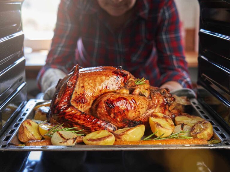 Keep Classic Thanksgiving Dishes Fresher for Longer