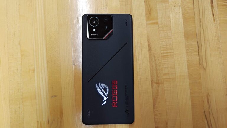 Review: Asus ROG Phone 9 Pro Lets You Play Games From Front to Back