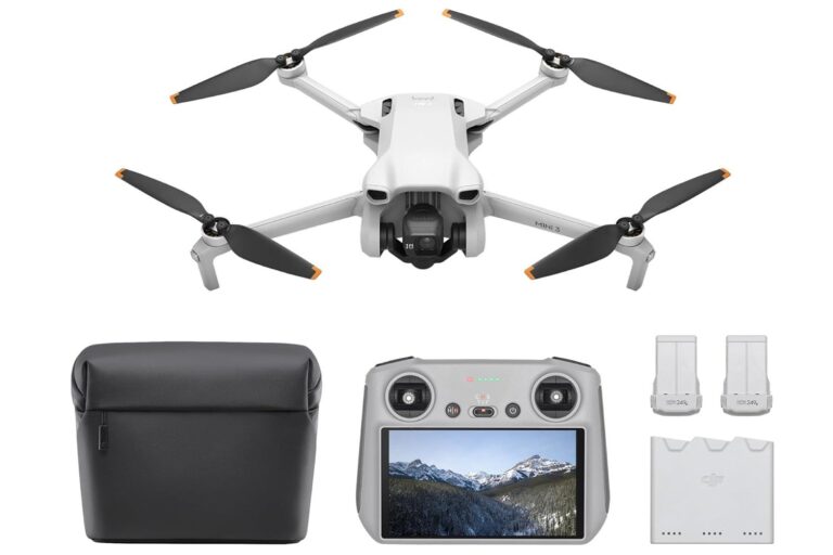 Amazon Is Offering a Major Price Cut on The DJI Mini 3 Drone Bundle With Beginner Essentials