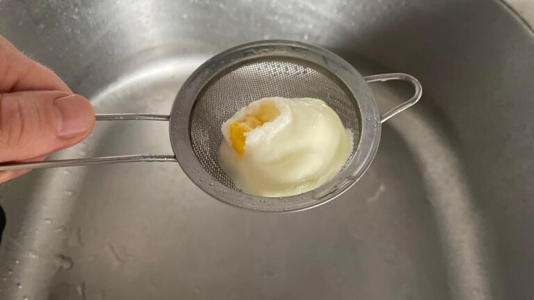 This 1-Minute Microwave Poached Egg Is My New Go-To Breakfast