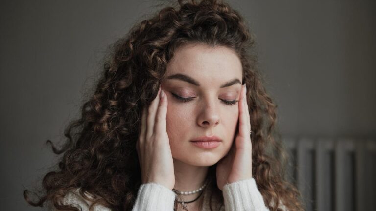 Constantly Stressed and Tired? You May Have Cortisol Imbalance Symptoms