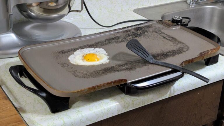 This Unscratchable Ceramic Griddle Blew Me Away and It’s $30 (Normally $50) for Black Friday