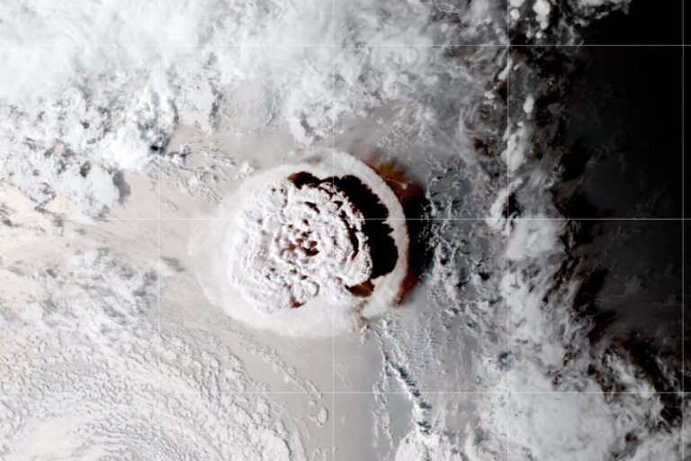 Something Weird Happened 15 Minutes Before the Giant Tonga Eruption of 2022