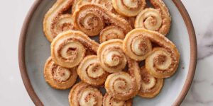 15 Easy Puff Pastry Desserts Your Holiday Crew Will Love