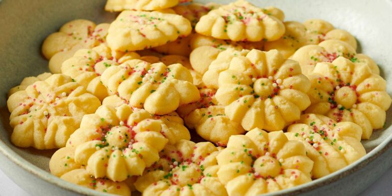 17 Christmas Cookies That Won’t Crumble in the Mail