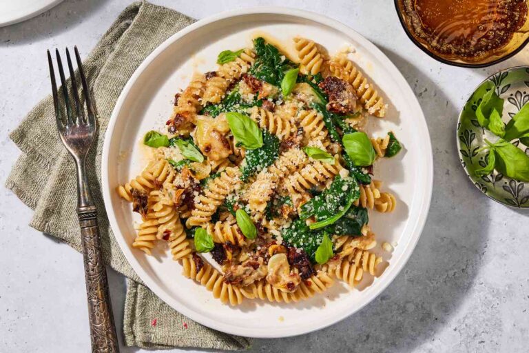 Baked Brie, Sun-Dried Tomato & Spinach Pasta