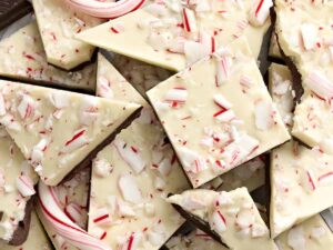 Peppermint Bark – Budget Bytes