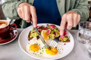 There Are Some Unspoken Rules for Solo Diners