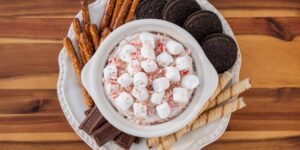 This 2-Ingredient Hot Chocolate Dip Recipe Is a Must-Make This Cozy Season