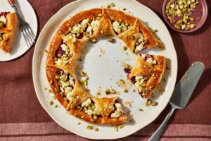 Cranberry & Goat Cheese Puff Pastry Wreath