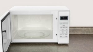 I Gave My Microwave a Steam Bath and It’s Never Been Cleaner. Here’s How