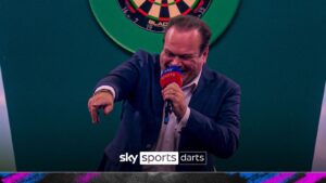 'We're going to do it ANYWAY!' | Barry from EastEnders sings for Ally Pally!