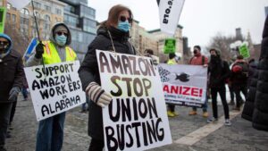 Amazon Shuts Down Québec Operations After Unionization, Swears It’s Unrelated