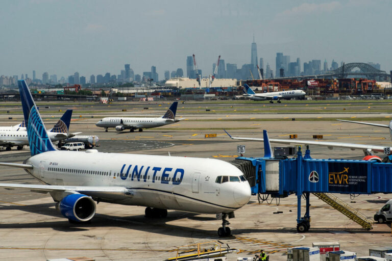 United will start testing Starlink on flights in February