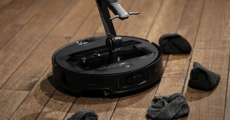 Roborock debuts a robot vacuum with a robotic arm at CES