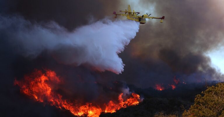 Why Dumping Seawater on Blazes Isnât the Answer to Californiaâs Wildfire Problem