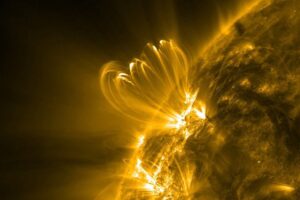 The Sun Does Something Weird Right Before It Unleashes Solar Flares