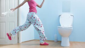 Late-Night Bathroom Breaks Ruining Your Sleep? Causes and Remedies