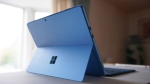 Why I recommend this Windows 2-in-1 for work travel over the iPad Pro and Lenovo Yoga