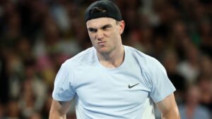 Jack Draper: British No 1 wins Australian Open epic to make third round as Jacob Fearnley also advances | Tennis News