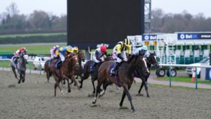 Today on Sky Sports Racing: William Haggas pins hopes on Carbine Harvester at Lingfield | Racing News