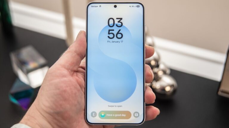 Your Samsung Galaxy S25 just got a huge free Gemini upgrade that gives your AI assistant eyes