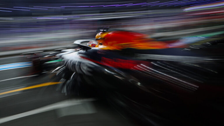 F1 in Saudi Arabia: Blind corners and walls at over 200 mph