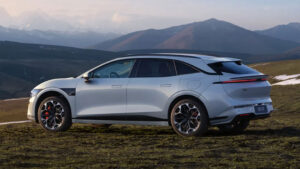 Zeekr’s new 007 GT looks like the ultimate family EV – with 10-minute charging and over 500 miles of range