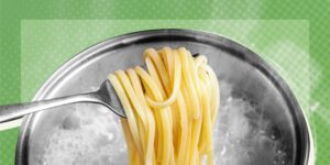 This Is When You Should Salt Pasta Water