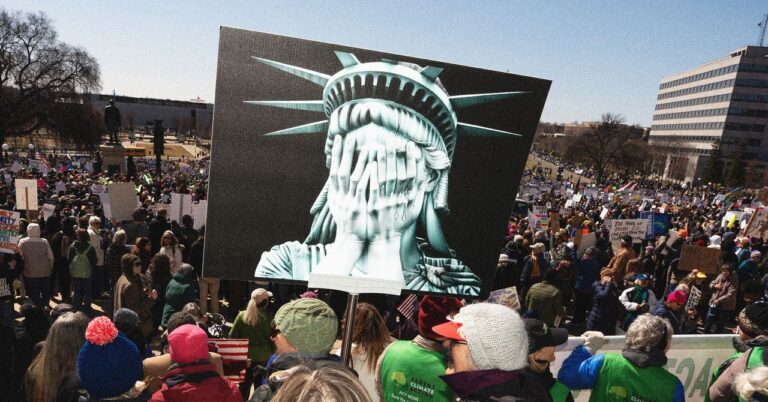 Protesting Tips: What to Bring, How to Act, How to Stay Safe