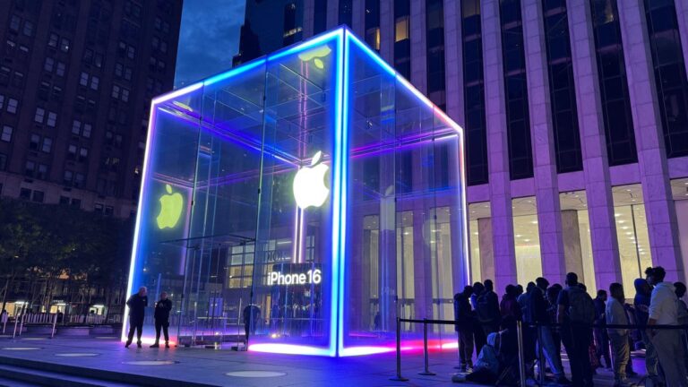 Apple Shoppers Are Panic-Buying iPhones as Tariffs Hit, Report Says