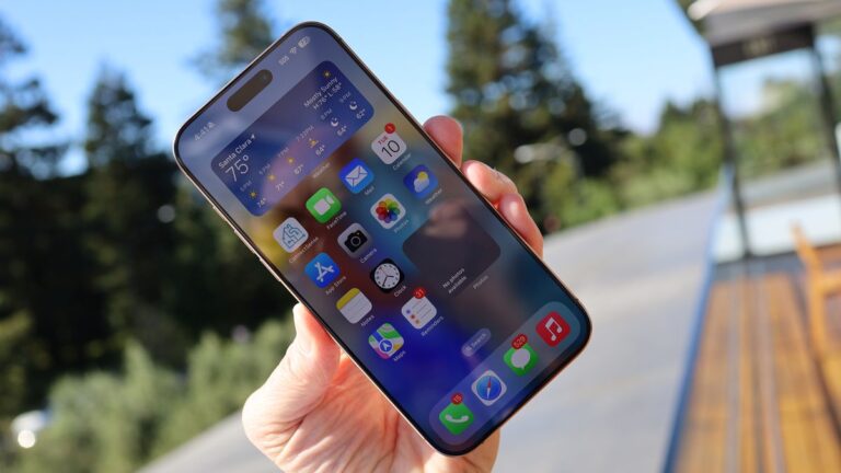 Tariffs might not raise iPhone prices right away, but building the iPhone in the US almost certainly will