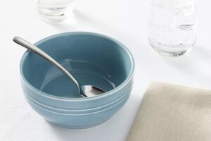 These $2 Bowls Resemble Le Creuset’s $16 Version